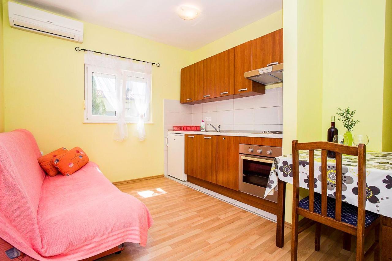 Apartments Krsticevic เคล็ค ภายนอก รูปภาพ