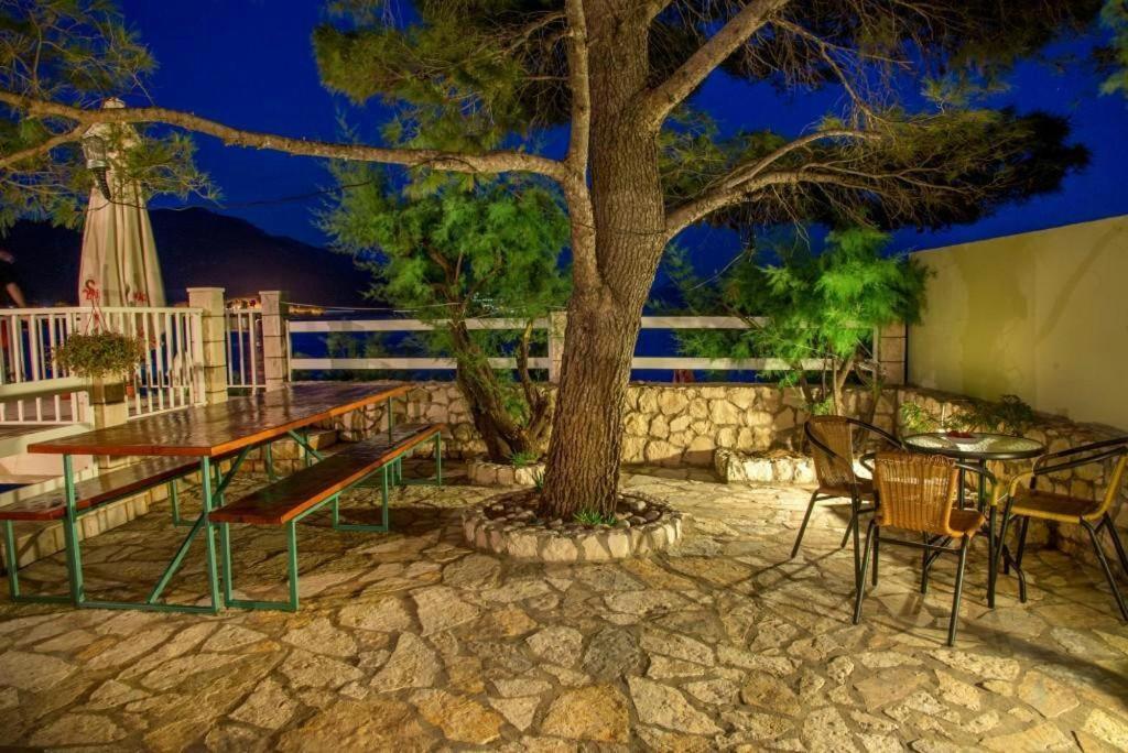 Apartments Krsticevic เคล็ค ภายนอก รูปภาพ