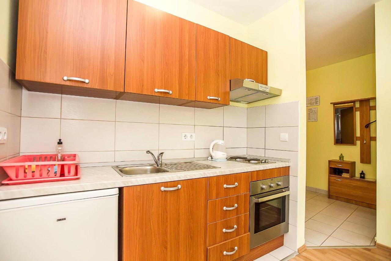 Apartments Krsticevic เคล็ค ภายนอก รูปภาพ