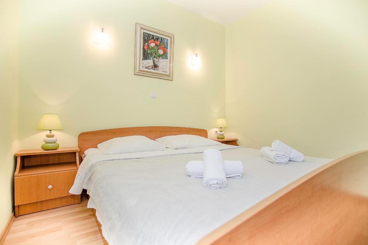 Apartments Krsticevic เคล็ค ภายนอก รูปภาพ