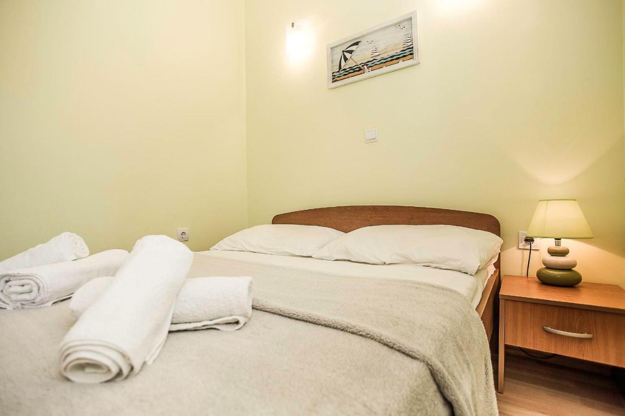 Apartments Krsticevic เคล็ค ภายนอก รูปภาพ