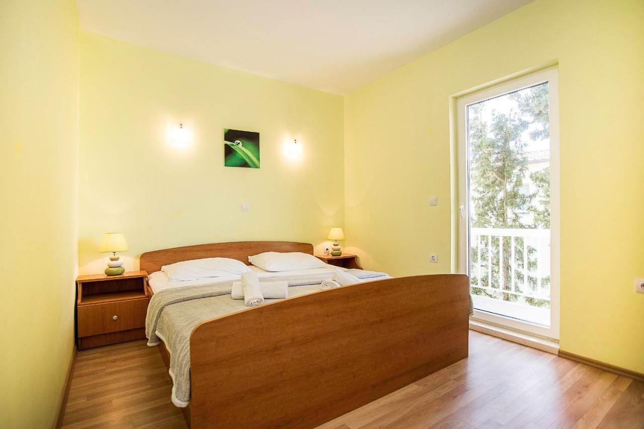 Apartments Krsticevic เคล็ค ภายนอก รูปภาพ