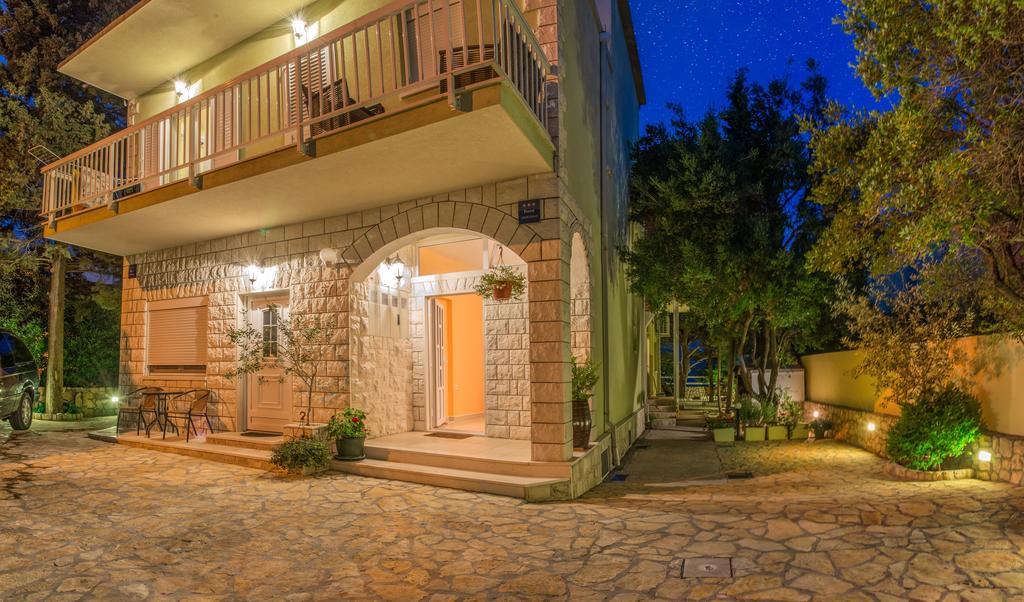 Apartments Krsticevic เคล็ค ภายนอก รูปภาพ